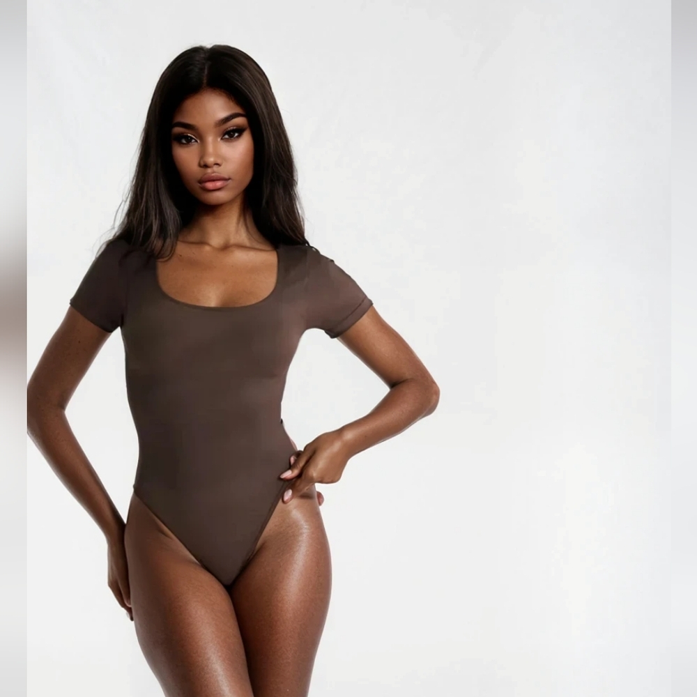 NEW! TAUTX "TRUFFLES" SHORT SLEEVE BODYSUIT SCULPT NWT!